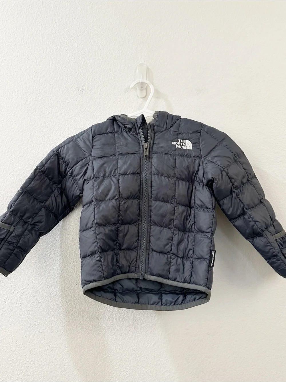 The North Face Kids' Thermoball Hooded Full Zip Jacket Size 12 - 18M Gray